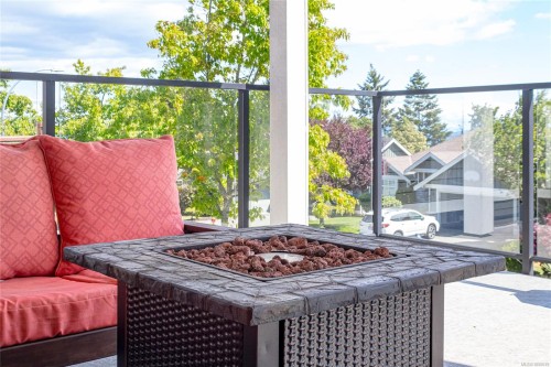 818 Craig Rd, Ladysmith, BC 