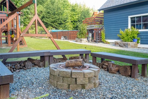 818 Craig Rd, Ladysmith, BC 