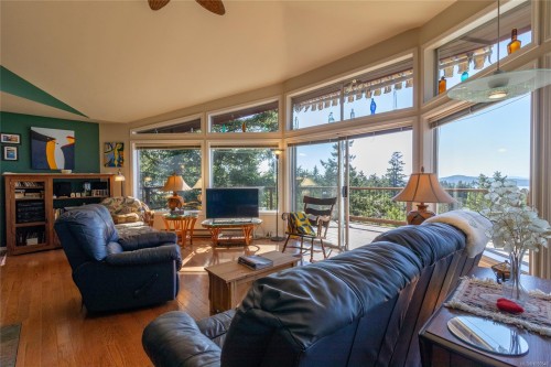 37163 Galleon Way, Pender Island, BC 