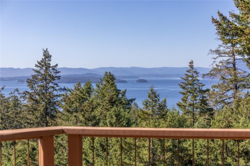 37163 Galleon Way, Pender Island, BC 