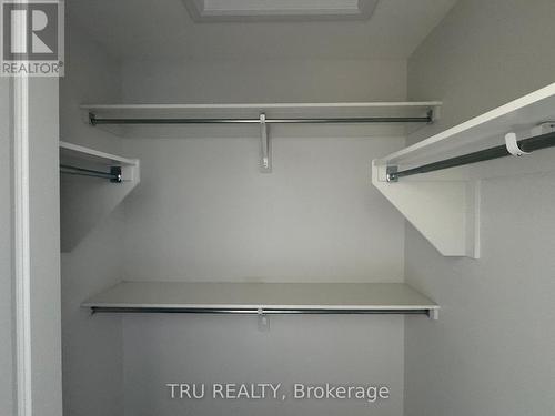 Walk-in closet - 76 Osler Street, Ottawa, ON 