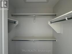 Walk-in closet - 