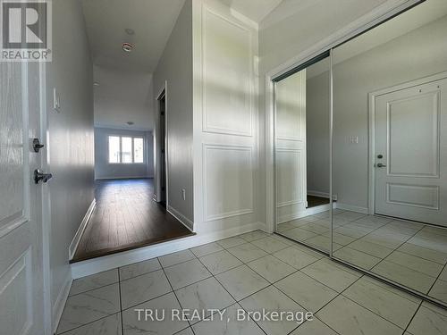 Foyer - 76 Osler Street, Ottawa, ON 