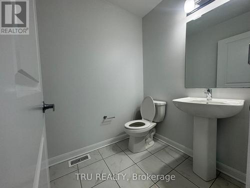 Main floor Powder room - 76 Osler Street, Ottawa, ON 