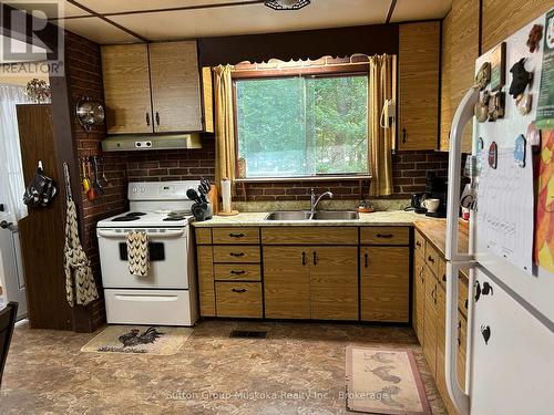 120 Line Hill Road, Huntsville (Chaffey), ON 