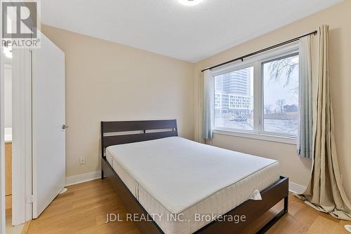 76 - 315 VILLAGE GREEN SQUARE , Toronto, Ontario M1S 0L2 2