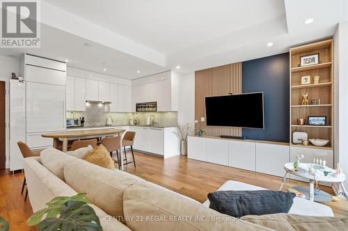 Th07 - 113 Mcmahon Drive, Toronto, ON 