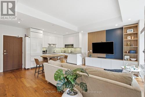 Th07 - 113 Mcmahon Drive, Toronto, ON 
