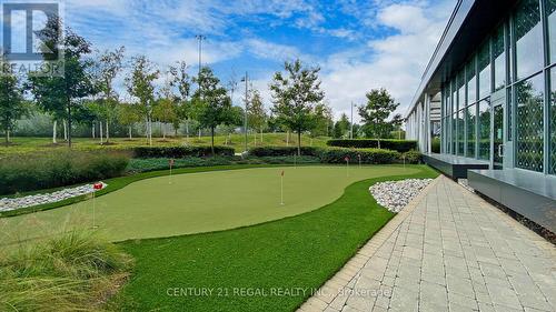Th07 - 113 Mcmahon Drive, Toronto, ON 