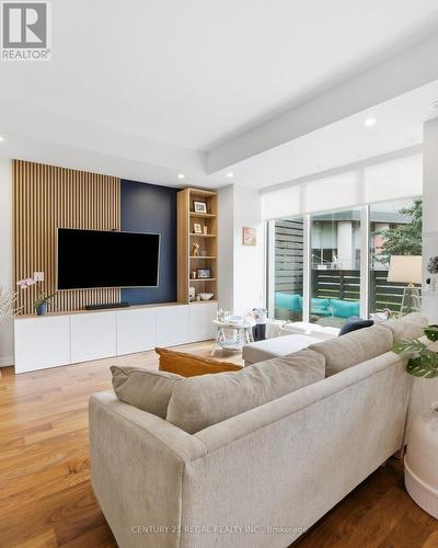 Th07 - 113 Mcmahon Drive, Toronto, ON 
