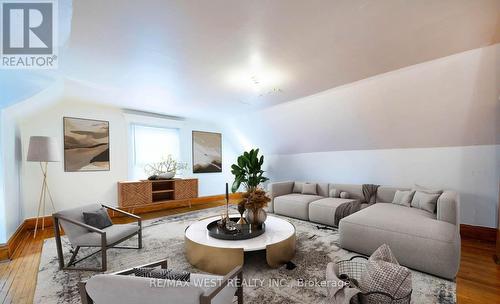 217 Gladstone Avenue, Toronto, ON 