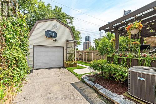 5 Acorn Avenue, Toronto, ON 