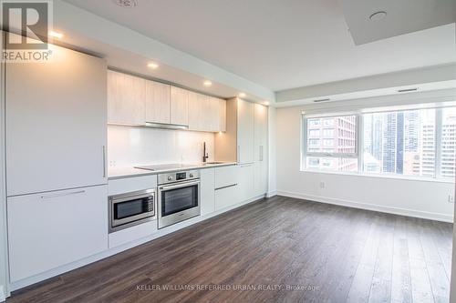 2104 - 609 Sherbourne Street, Toronto, ON 