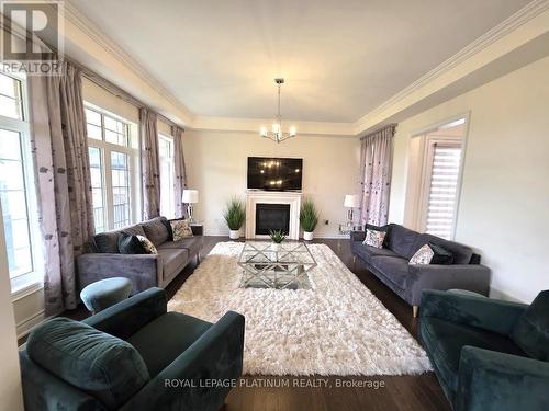 25 MUNSIE DRIVE , King, Ontario L7B 0N8 3