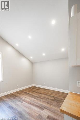 70 VICTORIA Avenue S Unit# 2 , Hamilton, Ontario L8N 2S7 4