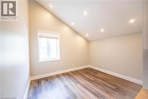 70 VICTORIA Avenue S Unit# 2 , Hamilton, Ontario L8N 2S7 5