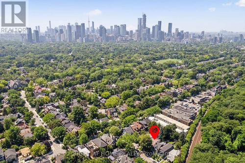 Glorious location, just minutes from Downtown - 4 Jean Street, Toronto, ON 