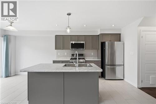23 Patterson Drive, Caledonia, ON 
