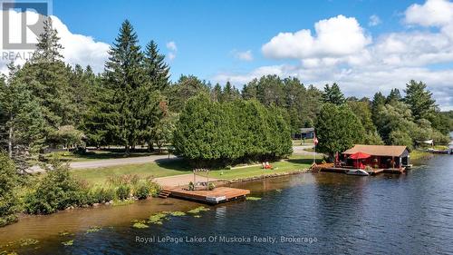 docking, beach - 2 Leslie Drive W, Bracebridge (Monck (Bracebridge)), ON 