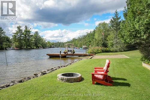 Level land, bonfire pit, second dock - 2 Leslie Drive W, Bracebridge (Monck (Bracebridge)), ON 
