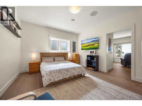 Flex space/den - 2442 Bella Vista Street, Kelowna, BC 