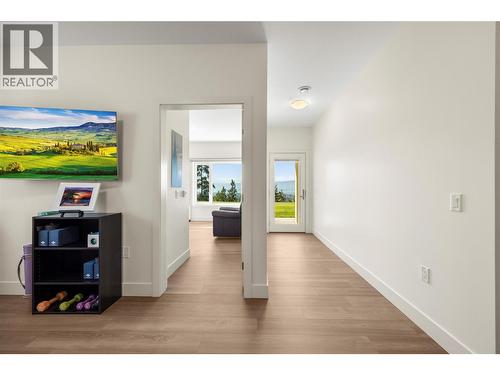 Walk out lower level - 2442 Bella Vista Street, Kelowna, BC 