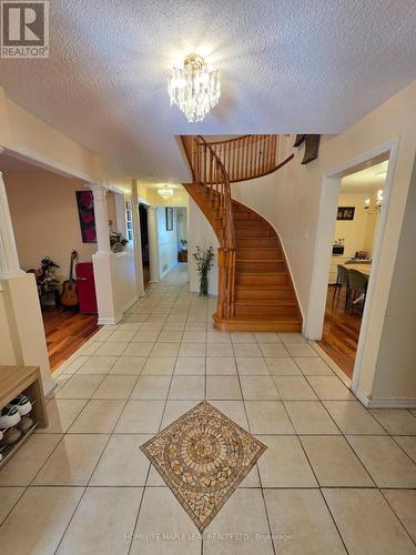 37 CORONATION CIRCLE , Brampton, Ontario L6Z 4B1 4