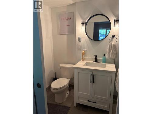 Suite Bathroom - 2675 Fraser Road, Anglemont, BC 
