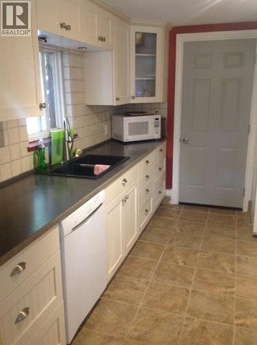 Suite Kitchen - 2675 Fraser Road, Anglemont, BC 