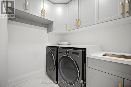 Main floor Laundry - 15 Estateview Circle, Brampton, ON 