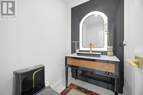 Powder Room - 15 Estateview Circle, Brampton, ON 