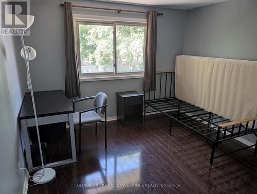 ROOM#2 - 5 ONSLOW COURT , Oakville, Ontario L6H 1J2 4