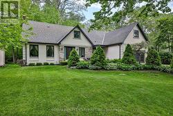 208 MINEOLA ROAD W Mississauga, ON L5G 2C7
