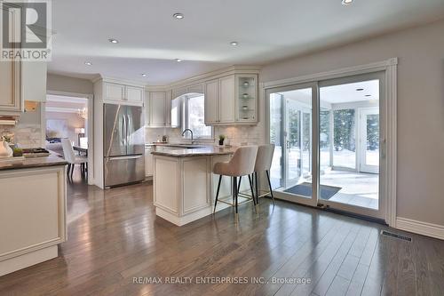 208 Mineola Road W, Mississauga, ON 
