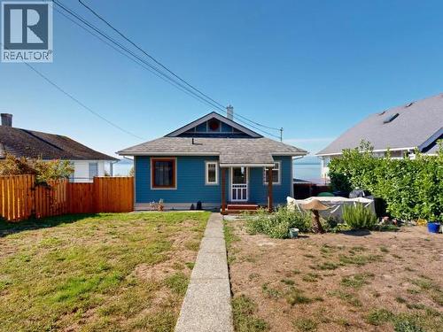 5374 Larch Ave, Powell River, BC 