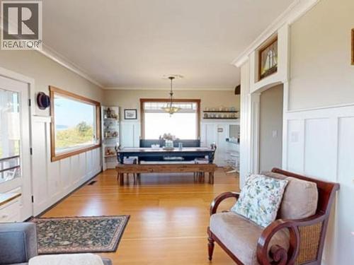 5374 Larch Ave, Powell River, BC 