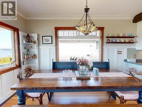 5374 Larch Ave, Powell River, BC 