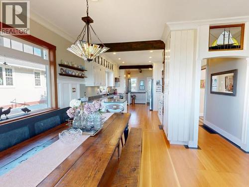 5374 Larch Ave, Powell River, BC 