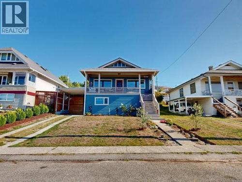 5374 Larch Ave, Powell River, BC 