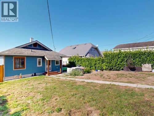 5374 Larch Ave, Powell River, BC 