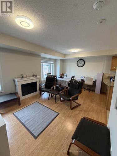 280 - 306 JOHN STREET , Markham, Ontario L3T 0A7 2