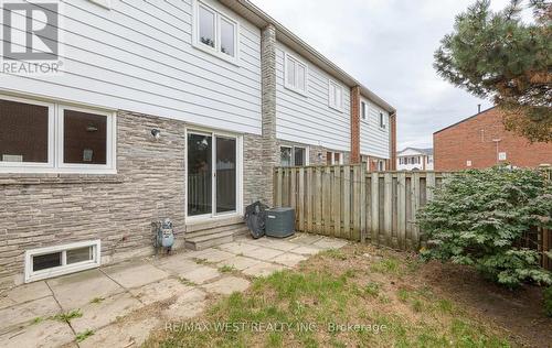 104 - 900 Central Park Drive, Brampton, ON 