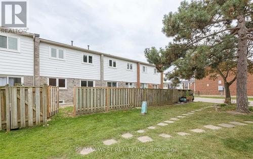 104 - 900 Central Park Drive, Brampton, ON 