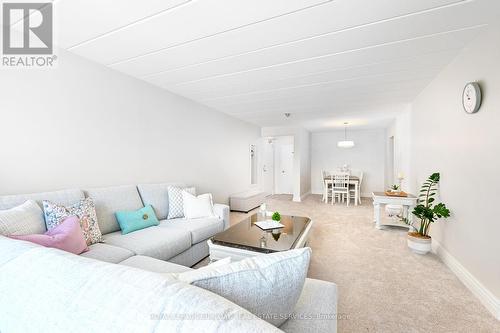 9 - 2422 New Street, Burlington, ON 