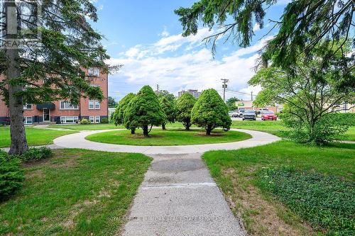 9 - 2422 New Street, Burlington, ON 