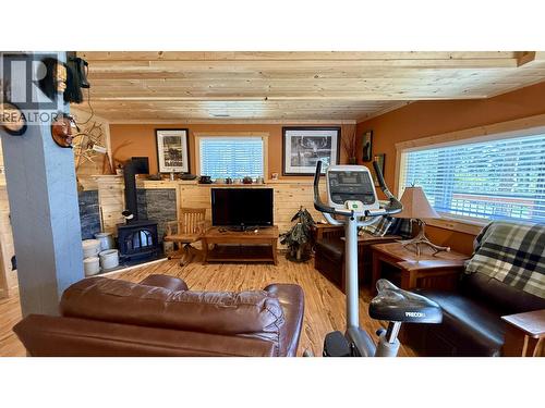 4867 Gloinnzun Drive, 108 Mile Ranch, BC 