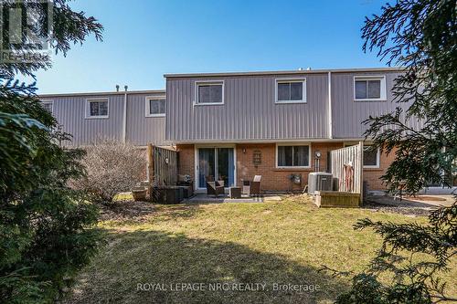 4 - 453 Woodview Road, Burlington (Roseland), ON 