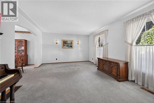 5 Rathbun Place, Brantford, ON 