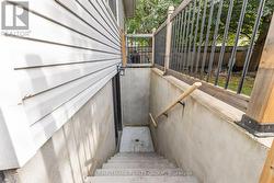 Private secondary unit entrance - 