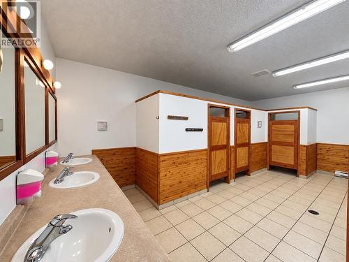 11957 L'Heureux (Tete Jaune Lodge), Valemount, BC 